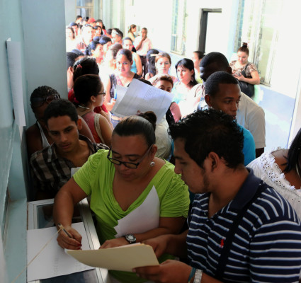 Honduras: Docentes aplazados en Cortés reclaman por resultados