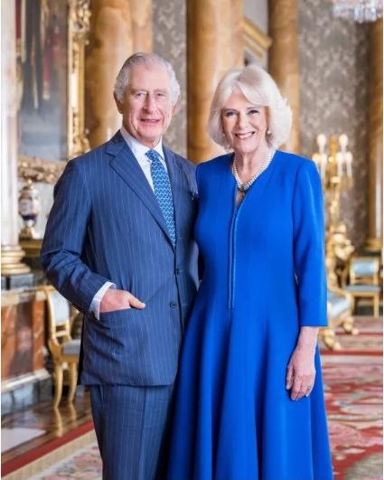 Fotografía oficial del <b>rey Carlos III</b> y la <b>reina Camila </b>