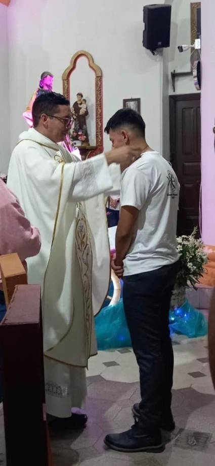 Asimismo, amigos y demás familiafres han altado en las redes sociales para lamentar el terrible fallecimiento del joven Edwar Chávez.