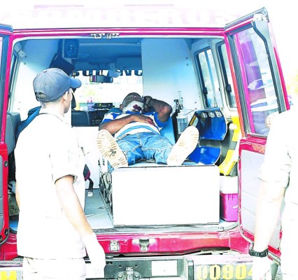 Accidente entre buses rapiditos deja 12 heridos