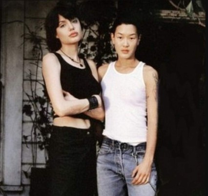 Presunto romance de Angelina Jolie y actriz Jenny Shimizu es cuento viejo