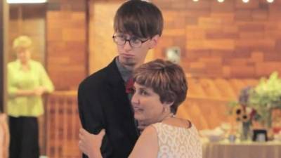 El emocional y divertido video es viral.