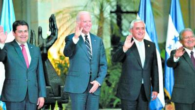 El presidente de Honduras, Juan Orlando Hernández, el vicepresidente de Estados Unidos, Joe Biden, el mandatario de Guatemala, Otto Pérez Molina, y su homólogo de El Salvador, Salvador Sánchez Cerén.