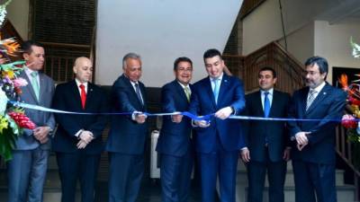 En el evento participaron el fiscal general, Óscar Chinchilla; el presidente del Congreso Nacional, Mauricio Oliva; el mandatario Juan Orlando Hernández, el presidente de la Corte Suprema de Justicia, Rolando Argueta, y el procurador Abraham Alvarenga.