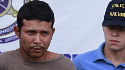 El guardia José Manuel Uclés Gonzales fue remitido ayer al presidio de San Pedro Sula bajo los cargos de asesinato y violación agravada en perjuicio de la niña Karla Varela.