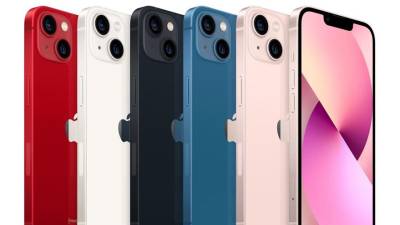 Los diferentes colores del nuevo iPhone 13.