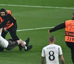 El duelo entre Real Madrid y Borussia Dortmund en el Wembley Stadium de Inglaterra tuvo una escena verdaderamente inesperada en el inicio del partido.