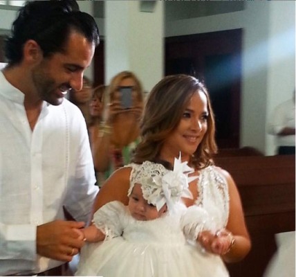 Adamari López y Toni Costa bautizaron a Alaïa