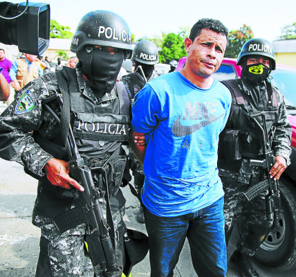 Horas después de asesinar a guardia en Honduras, criminales se repartieron el botín