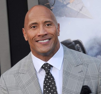 Dwayne Johnson comparte saludo navideño junto a su hija