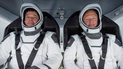 Los astronautas Bob Behnken y Doug Hurley.