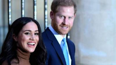 Harry, de 36 años, nieto de la reina Isabel II, y Meghan, una exactriz estadounidense de 39 años, abandonaron oficialmente sus papeles como miembros de la realeza británica en abril.