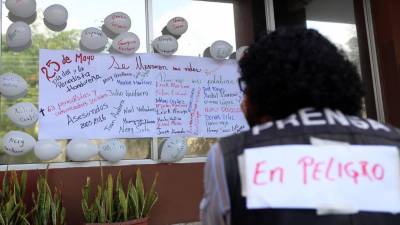 Entre 2022 y 2023 hubo atentados físicos, agresiones, denuncias en los tribunales, amenazas, hostigamiento, intimidaciones y asesinatos de seis personas relacionadas con los medios, denunció la SIP.