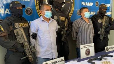 Los detenidos son acusados de los delitos de extorsión, asociación para delinquir, y porte ilegal de arma.