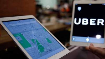Uber amenaza con irse de California.