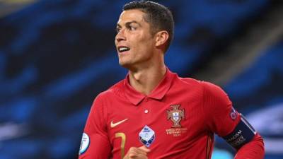 La Federación Portuguesa informó que Cristiano Ronaldo dio positivo al nuevo coronavirus. Foto: AFP