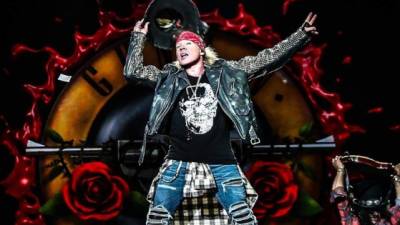 Axl Rose, vocalista de la banda estadounidense Guns N' Roses.