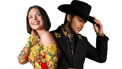 Los cantantes Angela Aguilar y Christian Nodal.