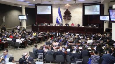 Diputados proponen discusión de los proyectos antes de que comience la actividad electoral en el país.