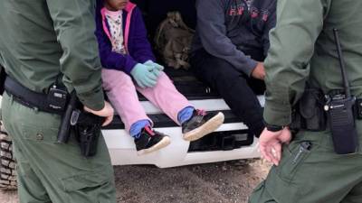 El temor a una nueva oleada de inmigrantes ha llevado a la Administración del presidente Biden a reiterar que los inmigrantes que lleguen a la frontera serán expulsados del país.
