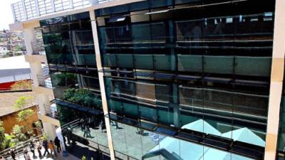 Edificio de aulas de la Facultad de Medicina.