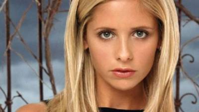 Todos recuerdan a Sarah Michelle Gellar por inmortalizar a la aguerrida Buffy Summers, de la serie de televisión Buffy, La Cazavampiros.
