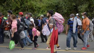 Como parte de los acuerdos Guatemala recibía a migrantes hondureños que solicitaban asilo en Estados Unidos. Además, tenía que contener las caravanas migrantes.