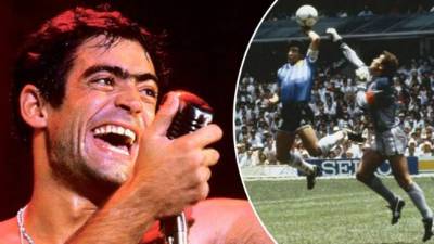 Rodrigo inmortalizó el tema 'La mano de dios'.