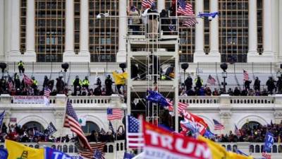 Partidarios del presidente saliente de Estados Unidos, Donald J. Trump, violaron la seguridad del Capitolio en Washington, DC.