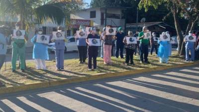 Médicos de Honduras han protestado en los últimos días exigiendo al gobierno la adquisición de vacunas.