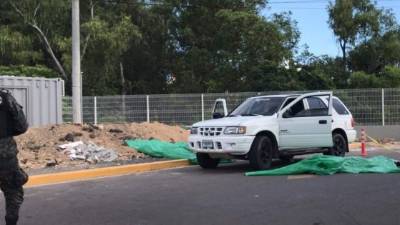 En el predio de una gasolinera ocurrió el triple crimen.