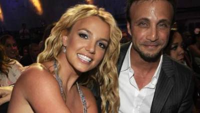 Britney Spears y Larry Rudolph.