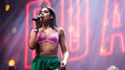 La estrella británica Dua Lipa.