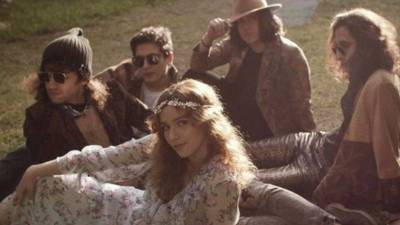 Los integrantes de 'Atomic Rose'.