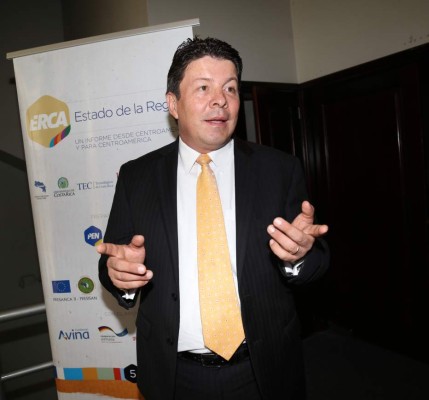 Transporte público de CA acelera huella ecológica