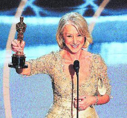 Prensa mexicana destaca con grandes titulares a ganadores de los Oscar