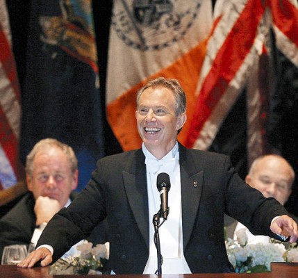 Aumenta rivalidad entre Brown y Blair