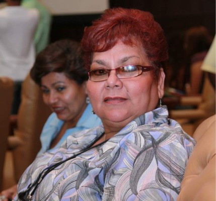 A juicio oral y público mandan a Ada Muñoz