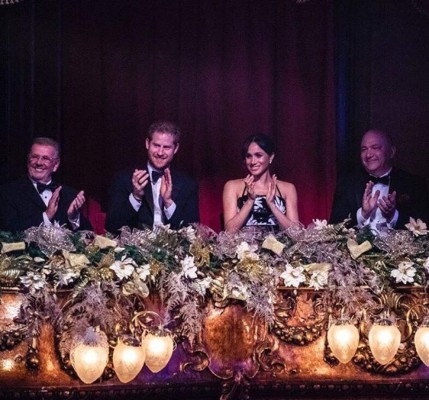 Meghan Markle luce su embarazo con atrevido look