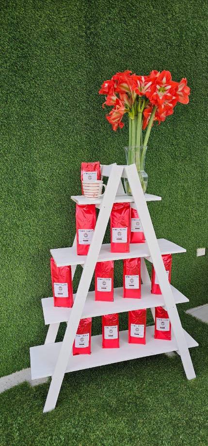 Brenda Moncada dijo a LA PRENSA que lanzar un café de calidad “llevó un promedio de 2 años en el proceso, de buscar calidad y buen precio y que fuera un café con calidad de exportación”.