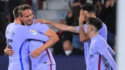 Luuk de Jong fue el héroe del Barcelona al marcar el gol de la victoria ante Levante. Foto AFP.