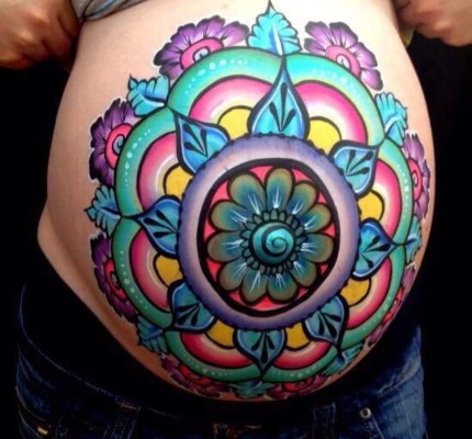 Barrigas pintadas, la última moda de las embarazadas