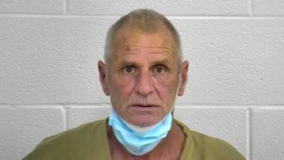 La policía estadounidense detuvo a James Herbert Brick, de 61 años, por el secuestro de una menor.