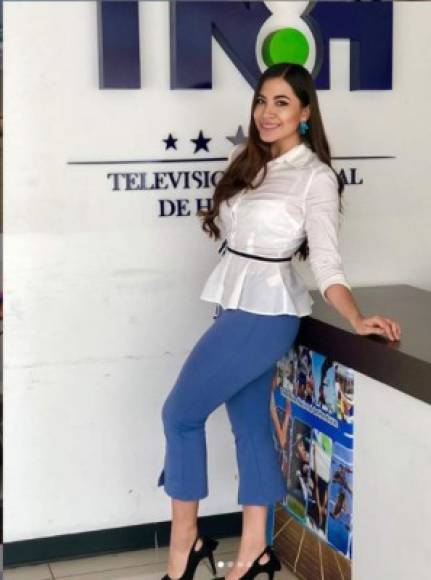 Laura Mejía, es conductora de televisión y locutora de radio.