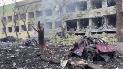 Tras el bombardeo ruso a un hospital infantil en Mariupol, Zelenski volvió a insistir a la OTAN desplegar una zona de exclusión aérea en Ucrania.