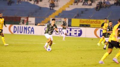 Juan Vieyra mostró su calidad en el primer tiempo ante Real España.