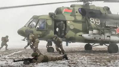 Militares rusos realizan maniobras conjuntas con el Ejército de Bielorrusia incrementando las tensiones en la región.