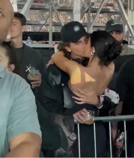 Kylie Jenner y Timothée Chalamet eclipsan a Beyoncé al confirmar su romance durante su concierto