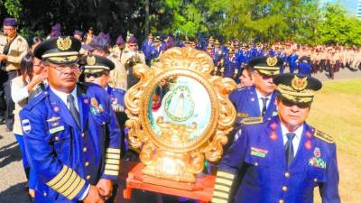 La junta de comandantes cargó la imagen.