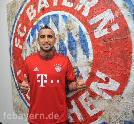 Arturo Vidal firma por cuatro años con el Bayern Múnich